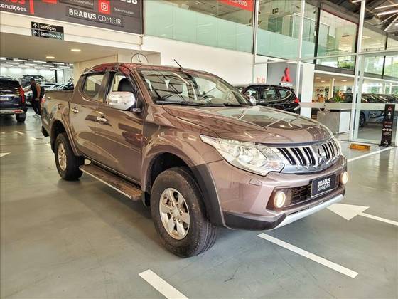 MITSUBISHI L200 TRITON 2.4 16V TURBO DIESEL SPORT HPE TOP CD 4P 4X4 AUTOMÁTICO MITSUBISHI L200 TRITON 2.4 16V TURBO DIESEL SPORT HPE TOP CD 4P 4X4 AUTOMÁTICO